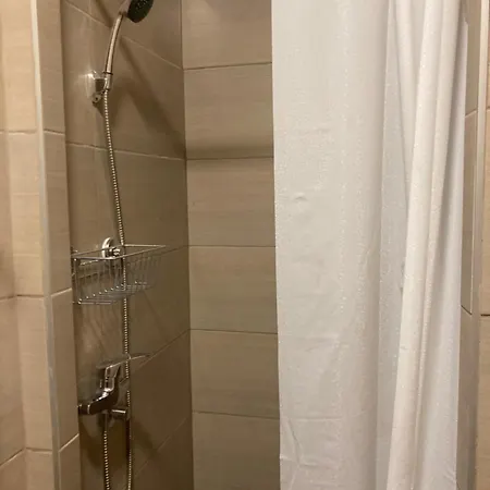 Anrora 3 Apartamento